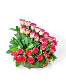Корзина из 25 розовых роз на похороны за 5465 ₽