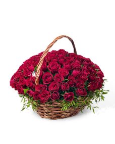 Корзина из 80 красных роз на похороны за 14910 ₽