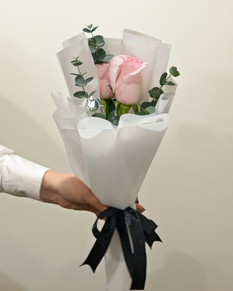 Букет на похороны из 2 розовых роз